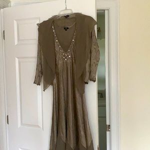 2 piece dress excellent condition, I wore it once to a wedding. 100%  polyester